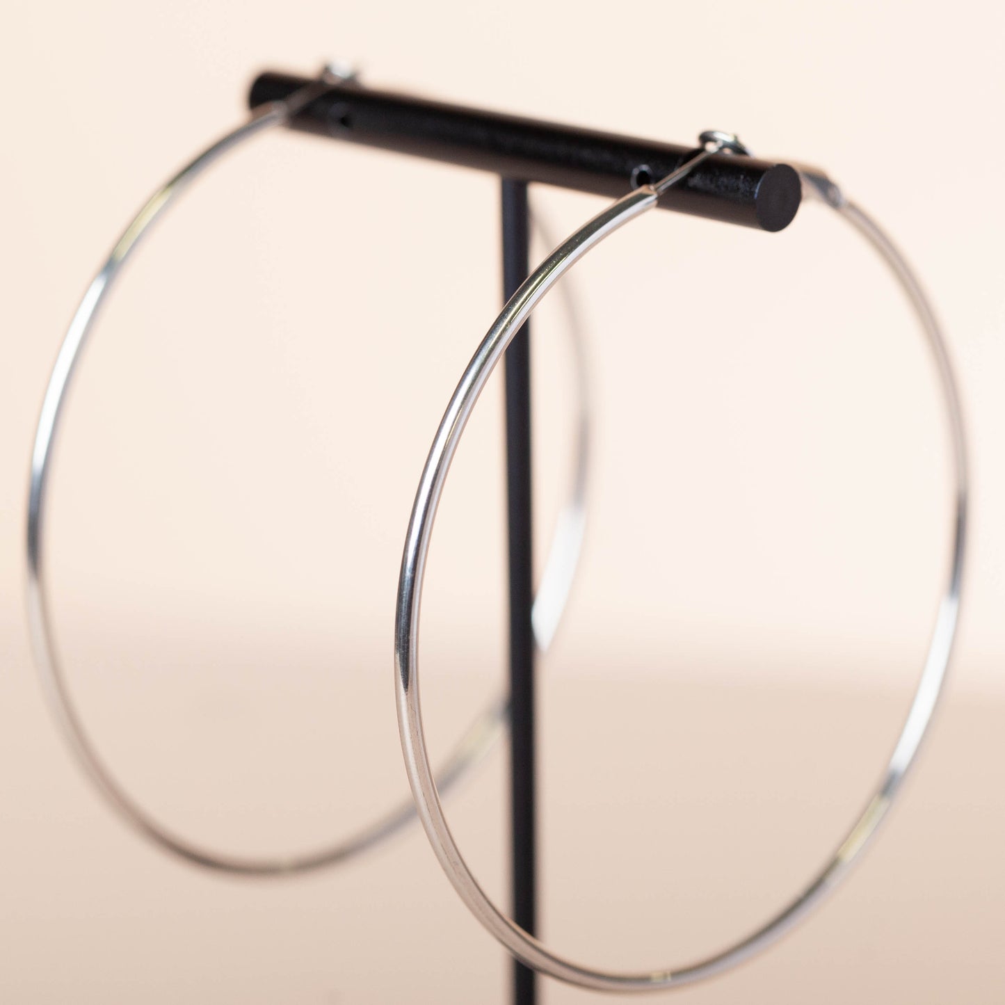 PLAIN JANE HOOPS - SILVER/MEDIUM