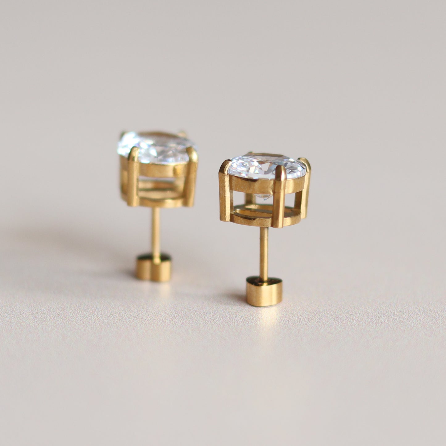 Dot Stud Earrings - 18k Gold Plated