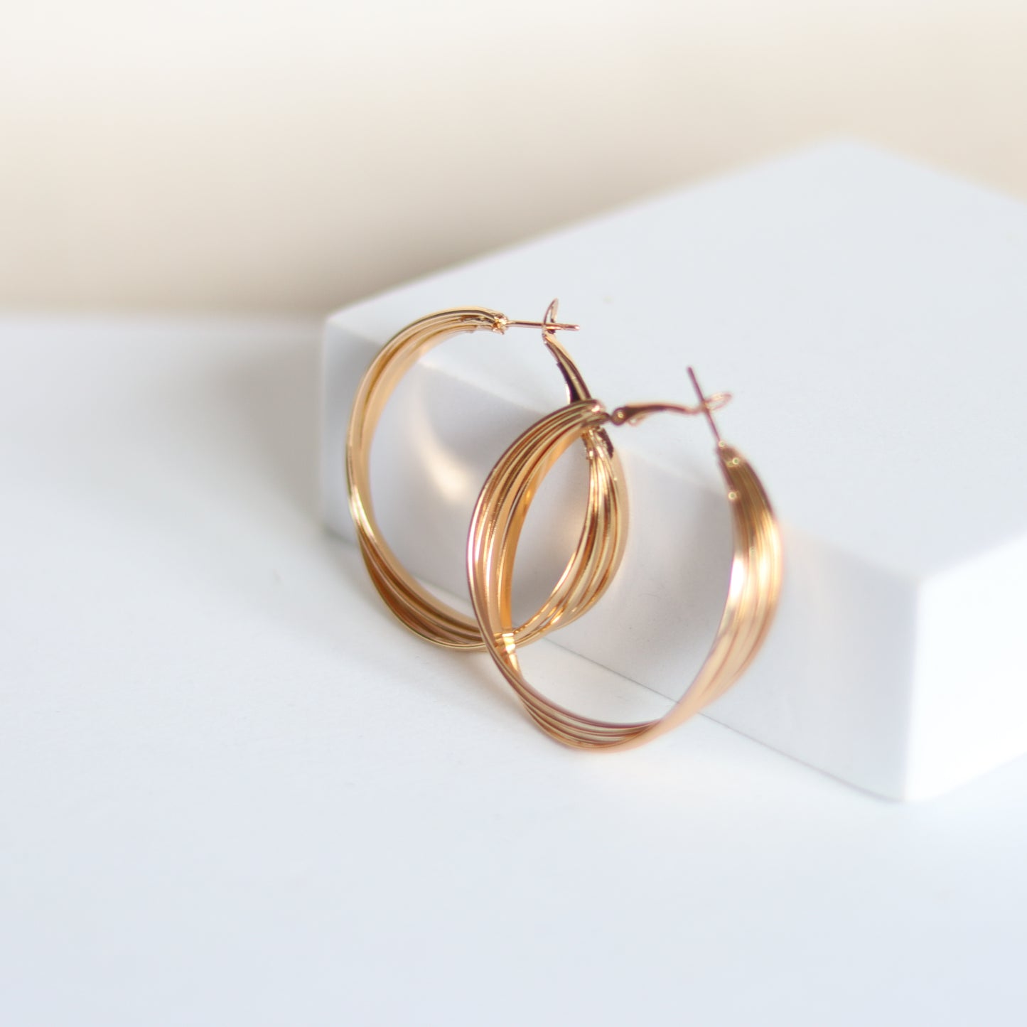 intertwine hoops   gold2