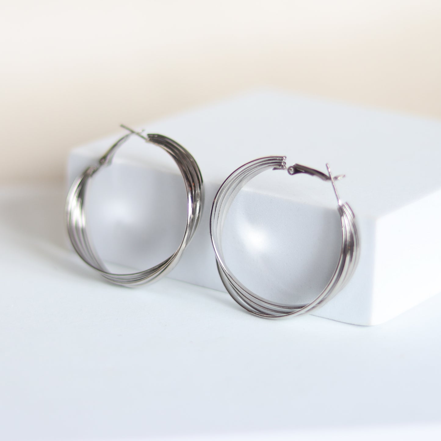 intertwine hoops   silver