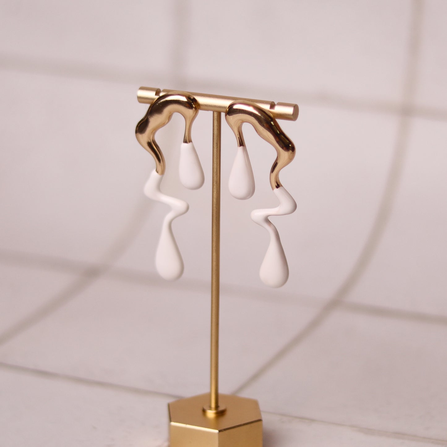 mercury earrings white2
