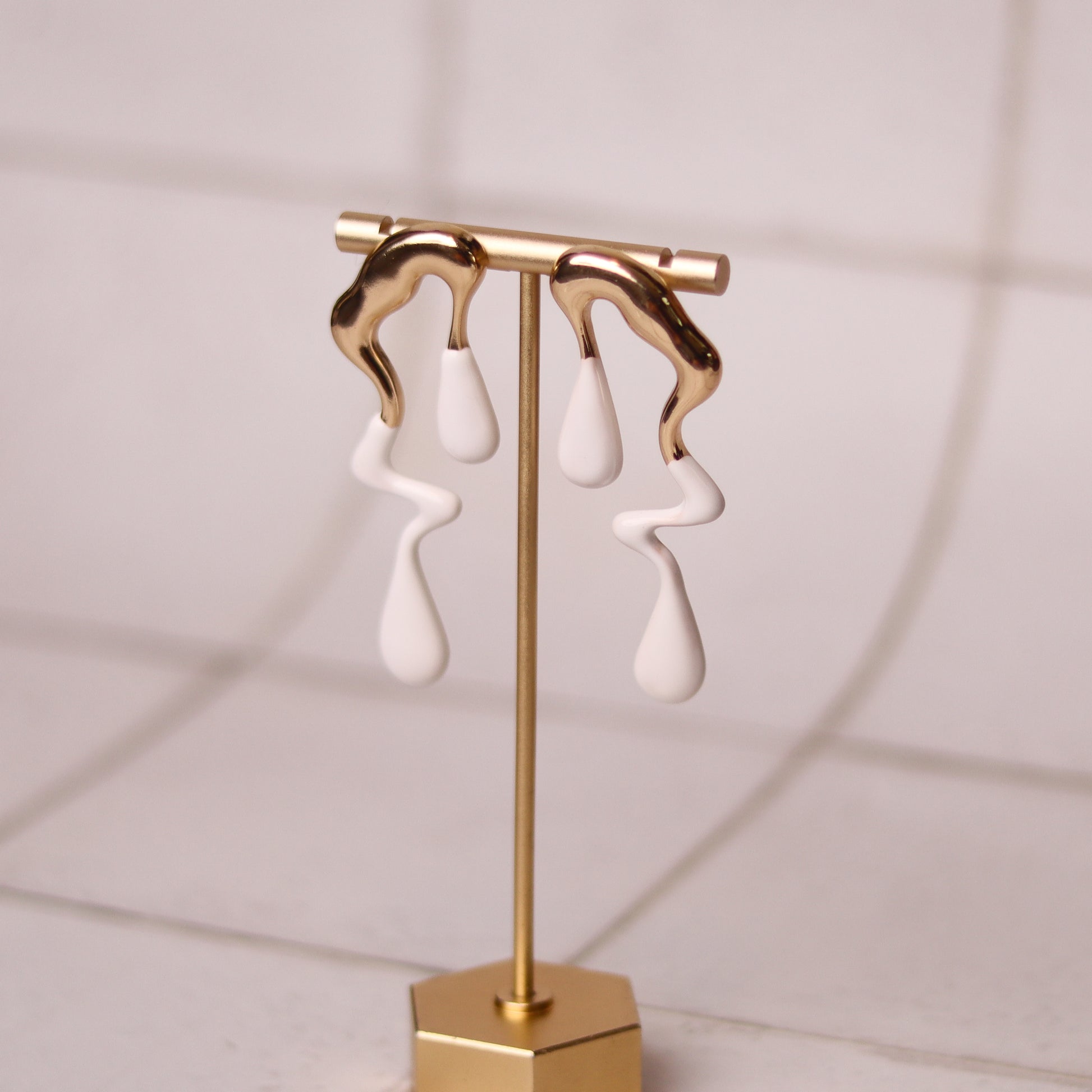 mercury earrings white2