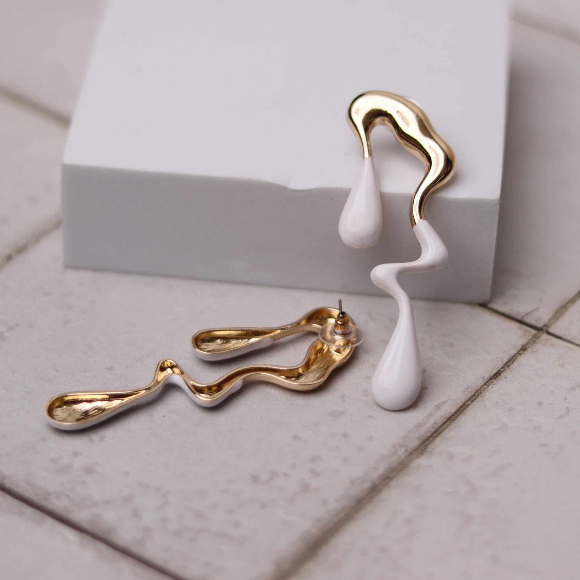 mercury earrings white3