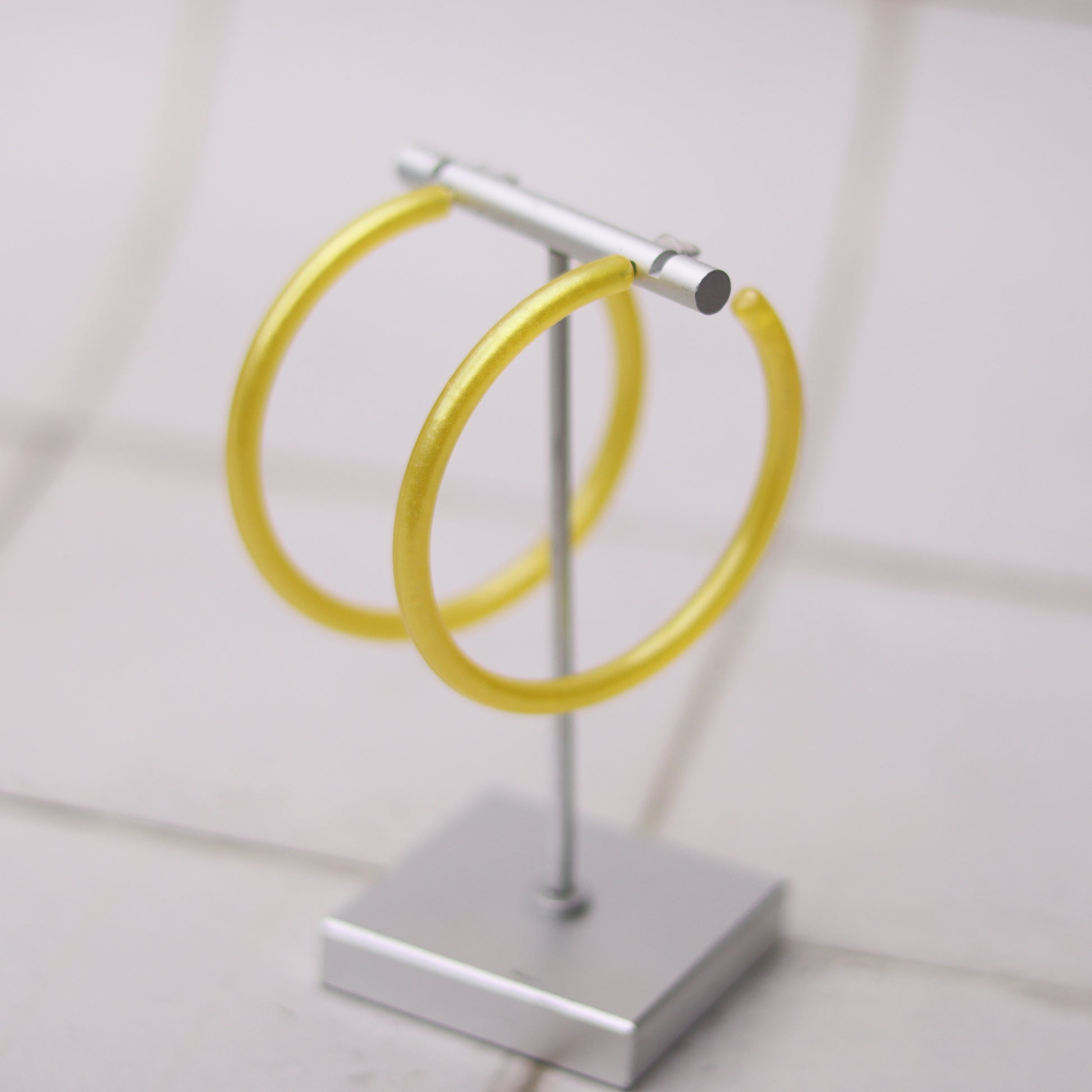 soda hoops metallic yellow4