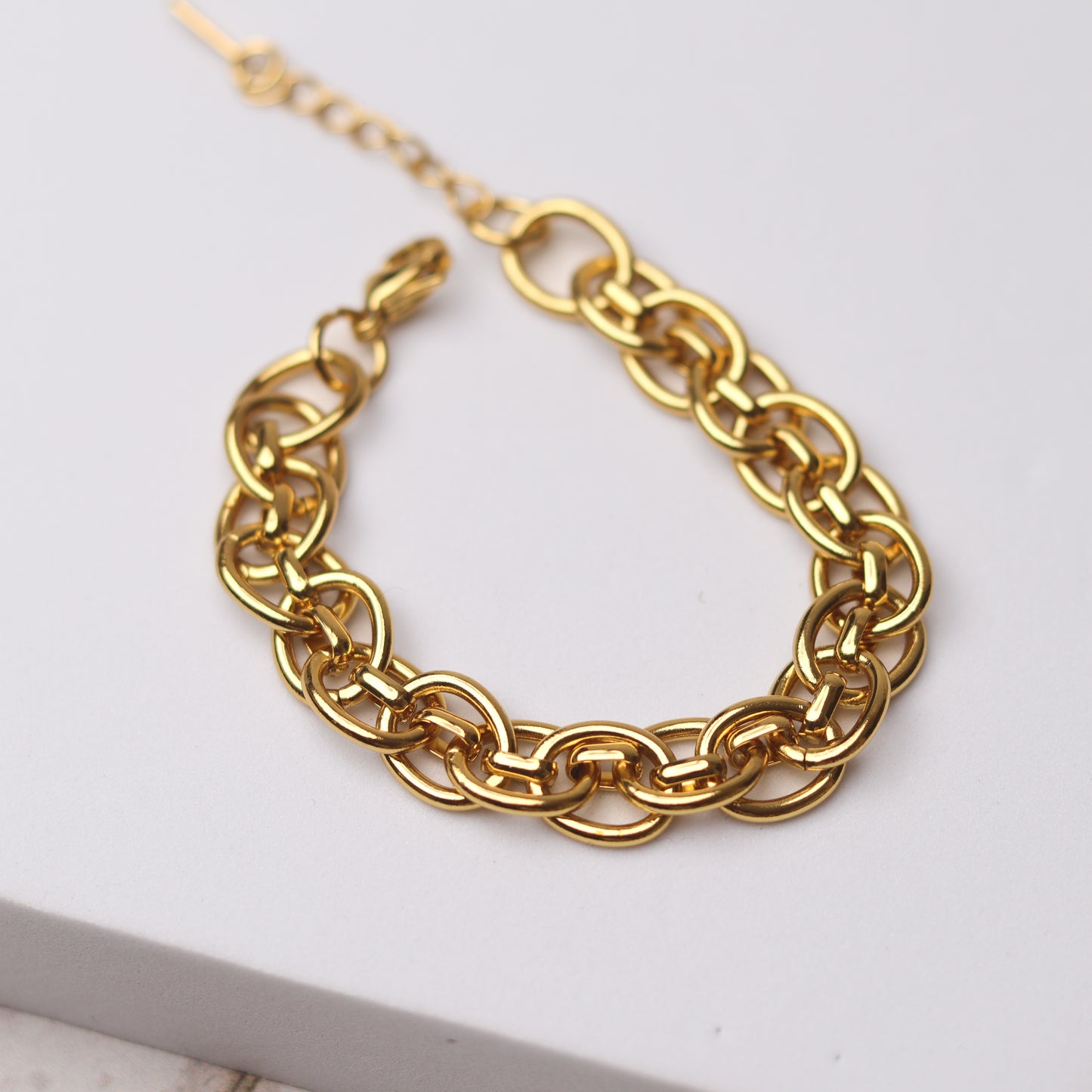 well connected bracelet2